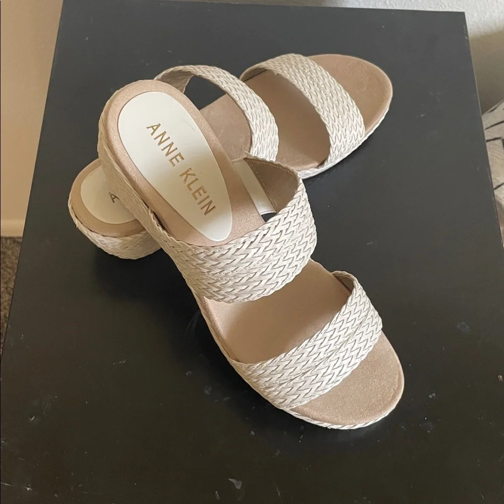 Anne Klein Neutral Braided Double-Strap Slide Sandals NWOT Sz 9.5